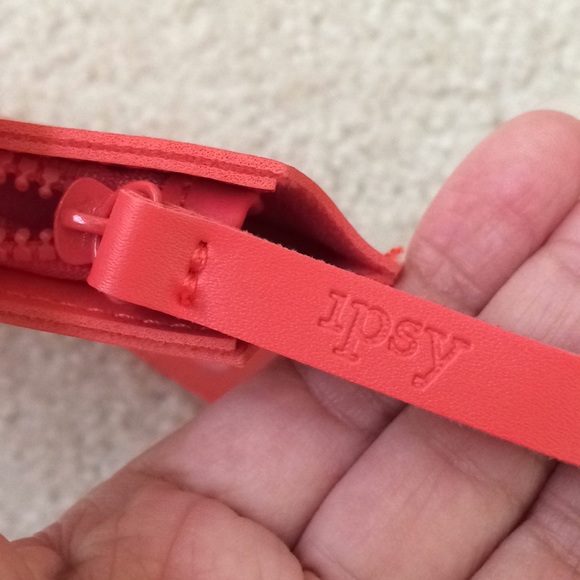 Ipsy makeup bag - Picture 3 of 6